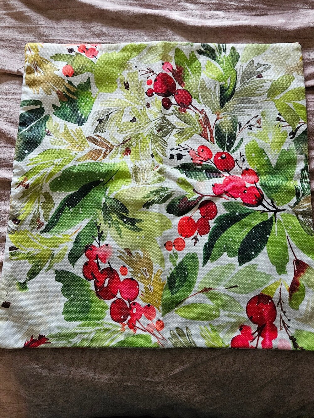 Like New Holiday Holly Berry Pillow Covers, Set of 2, 16"